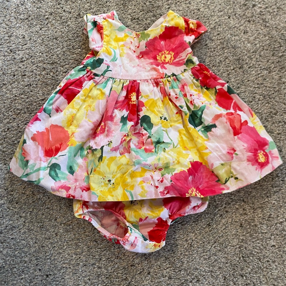 Ralph Lauren girl’s 3 month floral dress with matching bloomers-like new